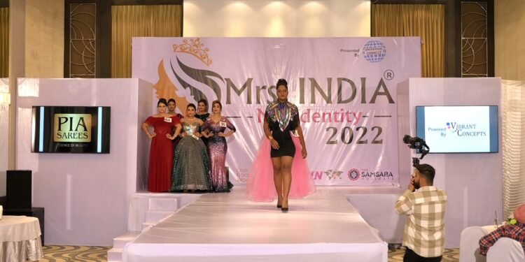 Sindhu Bharathi NJ from Tamil Nadu crowned as Mrs Confident at Mrs INDIA My Identity 2022