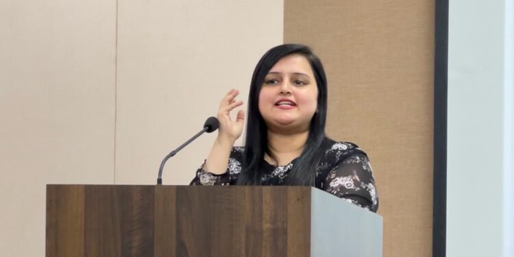 Discover 8 Empowering Strategies for Women to Become Extraordinary Leaders - Insights from Mansi Thakkar, Leadership Coach