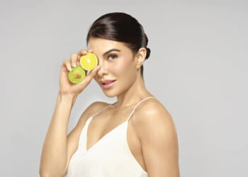 Jacqueline Fernandez, Lotus Herbals White Glow Campaign, WhiteGlow Vitamin C range, skin care products, Vitamin C Gel- Crème, WhiteGlow range, Mr. Nitin Passi, Lotus Herbals, Lotus Herbals WhiteGlow Vitamin C Gel- Crème SPF 20