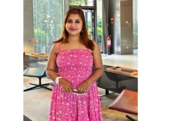 Author Naynaa Chakravorrty, THE OTHER WOMAN